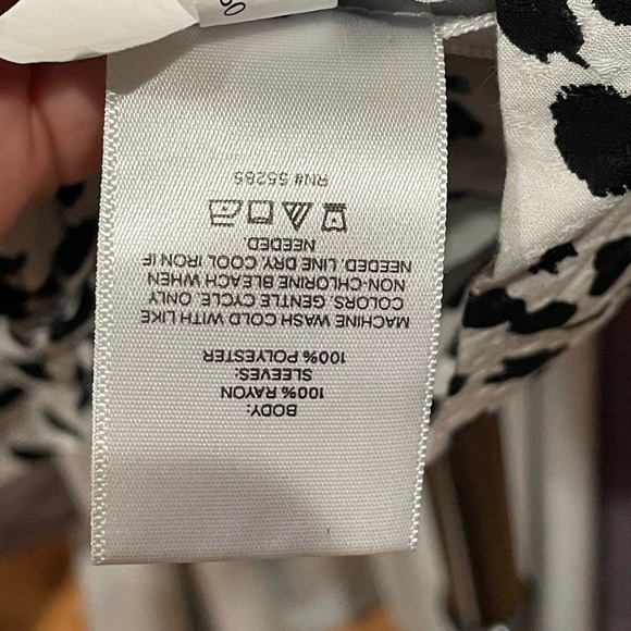 Express Medium Top - Picture 3 of 3